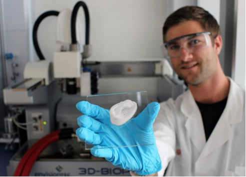 德用纳米纤维素3D打印人造耳，还可打印膝关节等更多生物医学植入物